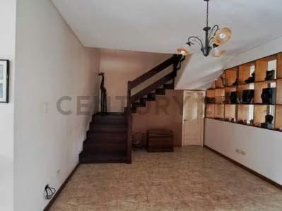 ML - Venta casa en la Urbanización Miranda - 8