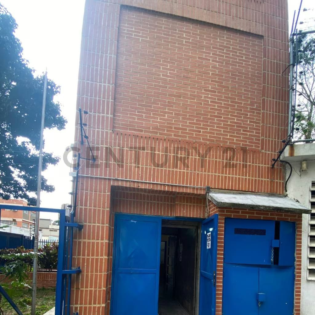 PLANTA COMPLETA DE EDIFICIO INDUSTRIAL EN ALQUILER - 2