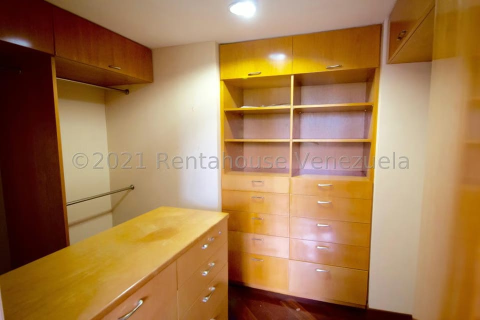 Apartamento (Duplex) en Venta en Los Samanes, Distrito Metropolitano - 10