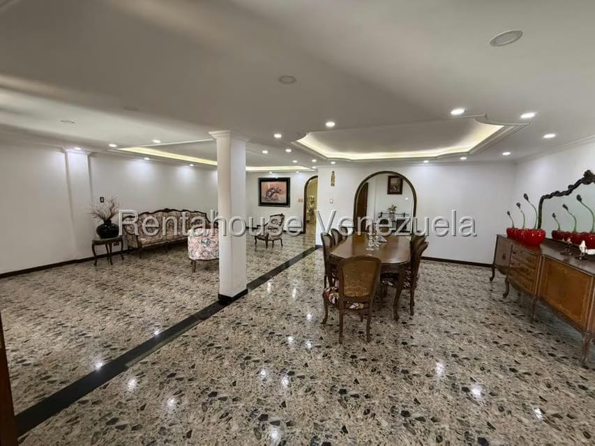 Casa (Duplex) en Venta en Los Naranjos del Cafetal, Distrito Metropolitano - 16