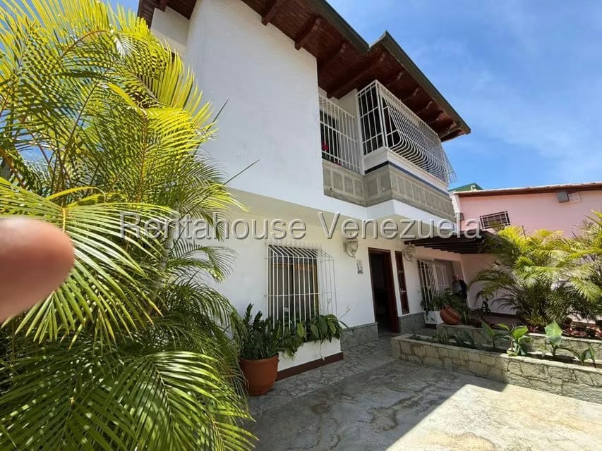 Casa (Duplex) en Venta en Los Naranjos del Cafetal, Distrito Metropolitano - 6