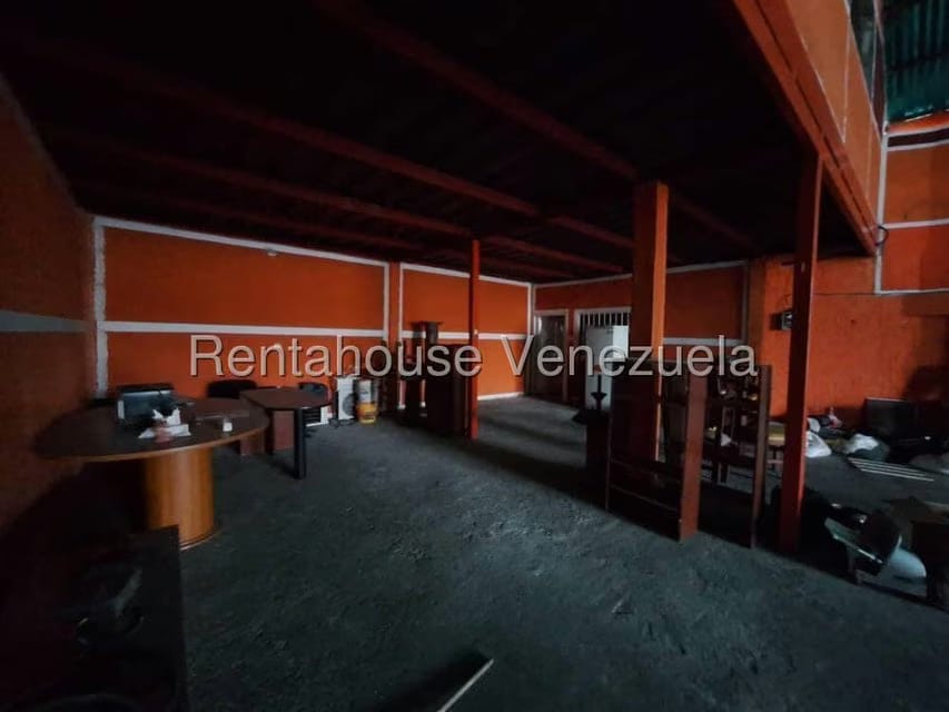 Comercial (Galpon - Deposito) en Alquiler en Avenida Bolivar, Merida - 3