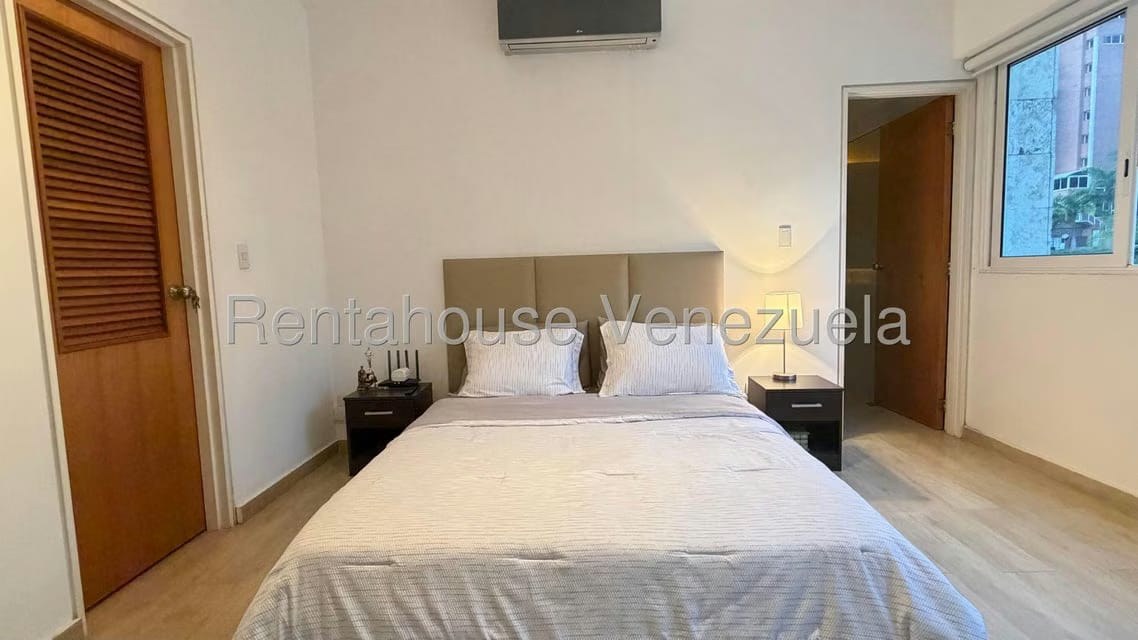 Apartamento (1 Nivel) en Venta en Solar del Hatillo, Distrito Metropolitano - 18