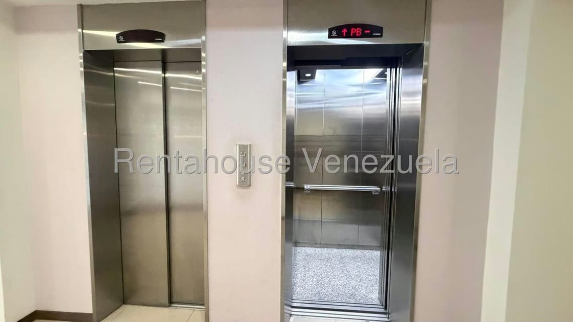 Apartamento (1 Nivel) en Venta en Solar del Hatillo, Distrito Metropolitano - 7