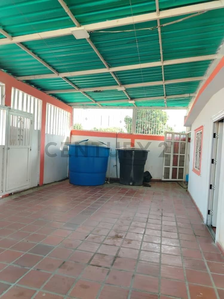 Se vende apartamento en residencias Santa Monica KM 4 - 2