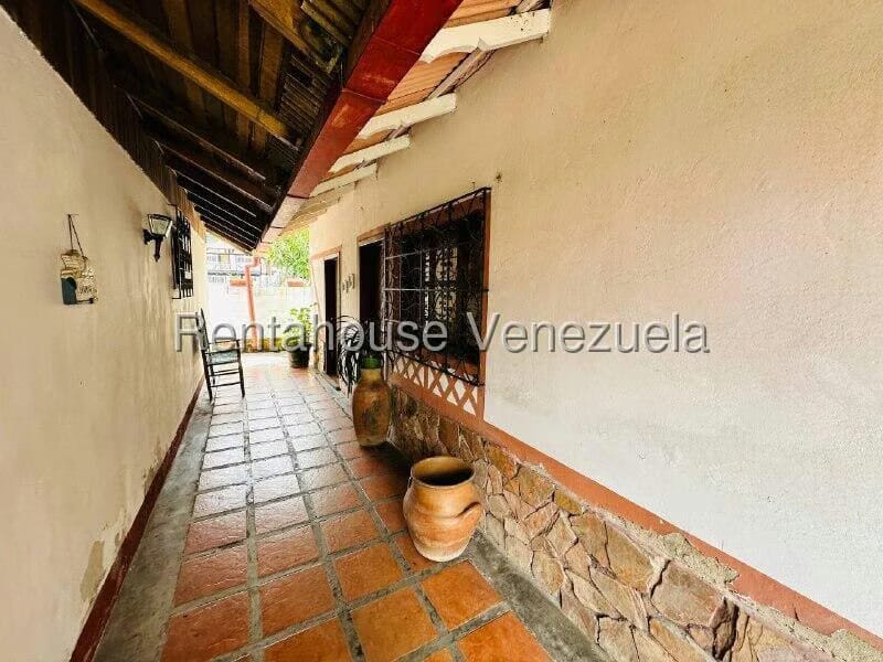 Casa (Colonial) en Venta en La Colonia Tovar, Aragua - 16