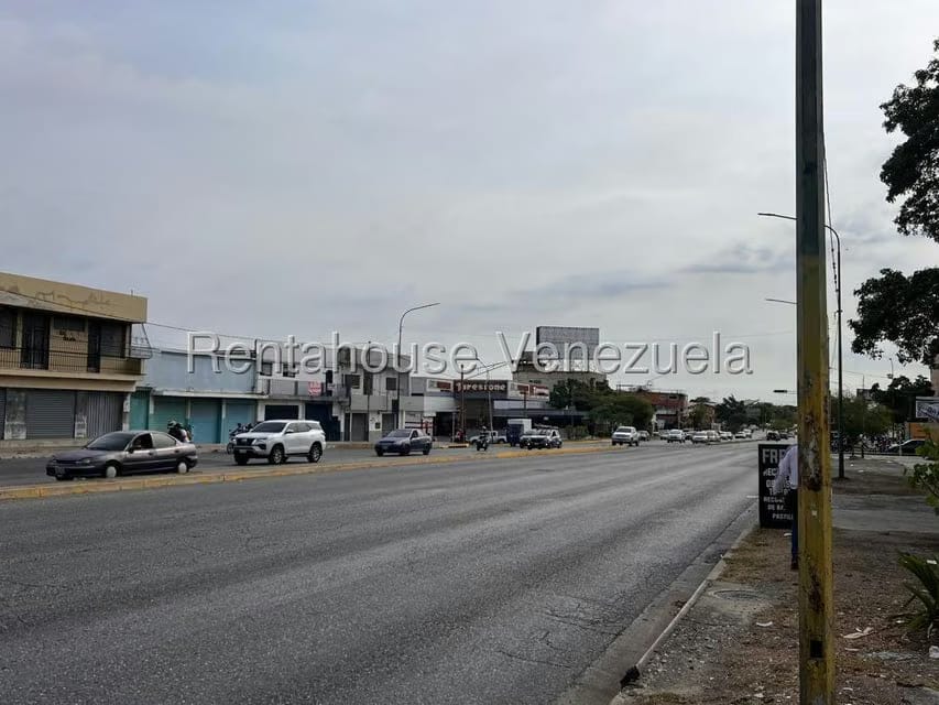 Terreno (Comercial) en Venta en Centro, Lara - 11