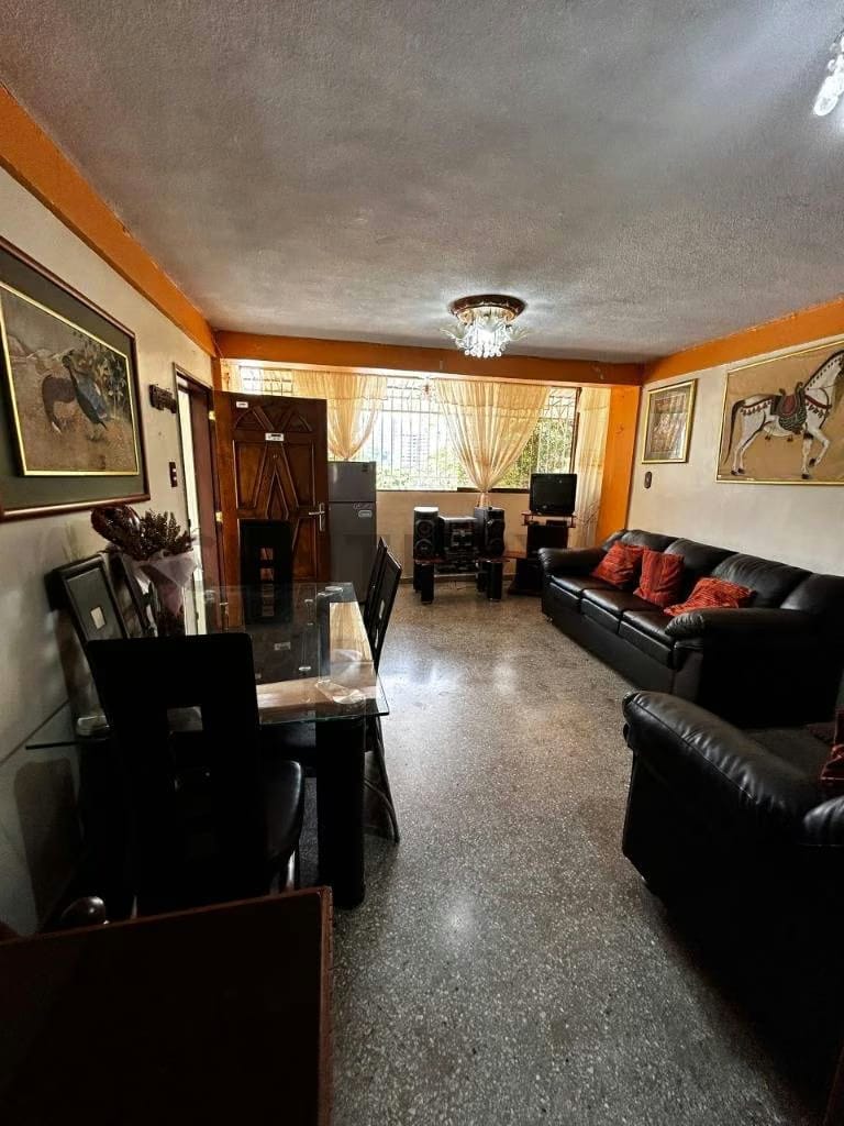 RD. - Venta Apartamento Caricuao UD 3 - 4