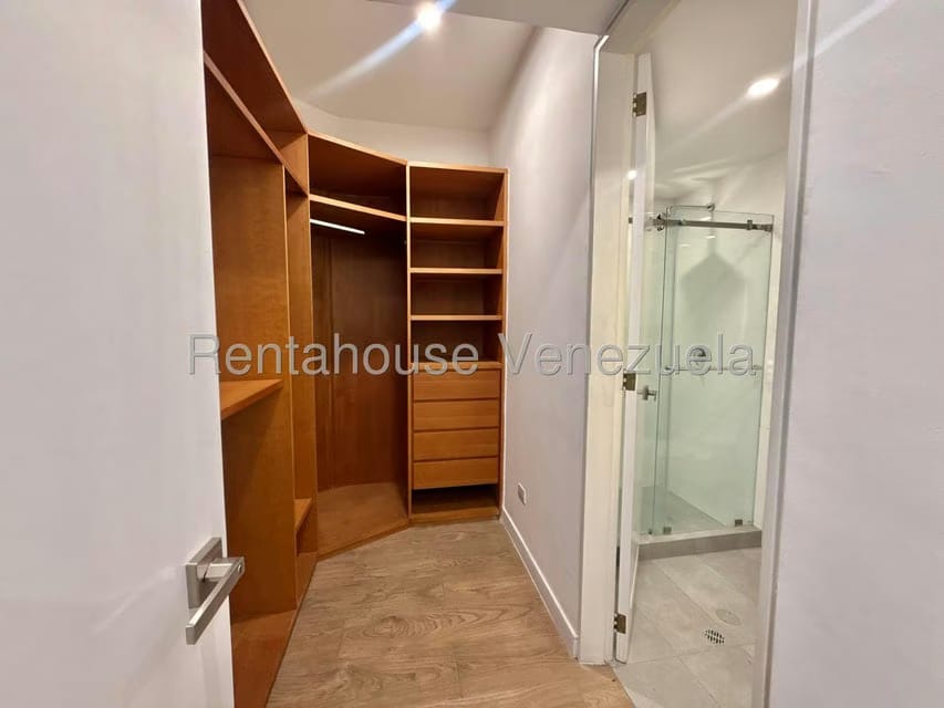 Apartamento (1 Nivel) en Alquiler en Los Naranjos de Las Mercedes, Distrito Metropolitano - 12