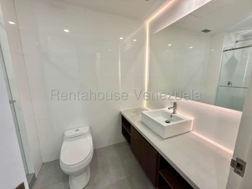 Apartamento (1 Nivel) en Alquiler en Los Naranjos de Las Mercedes, Distrito Metropolitano - 13