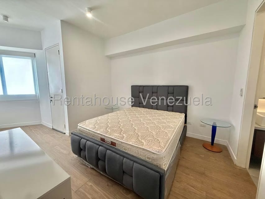Apartamento (1 Nivel) en Alquiler en Los Naranjos de Las Mercedes, Distrito Metropolitano - 14