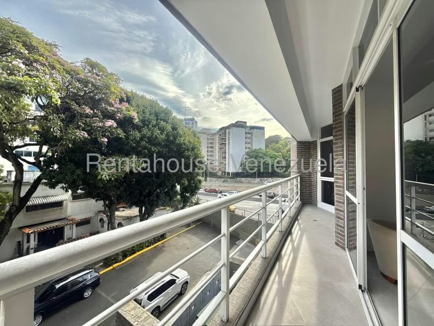 Apartamento (1 Nivel) en Alquiler en Los Naranjos de Las Mercedes, Distrito Metropolitano - 4