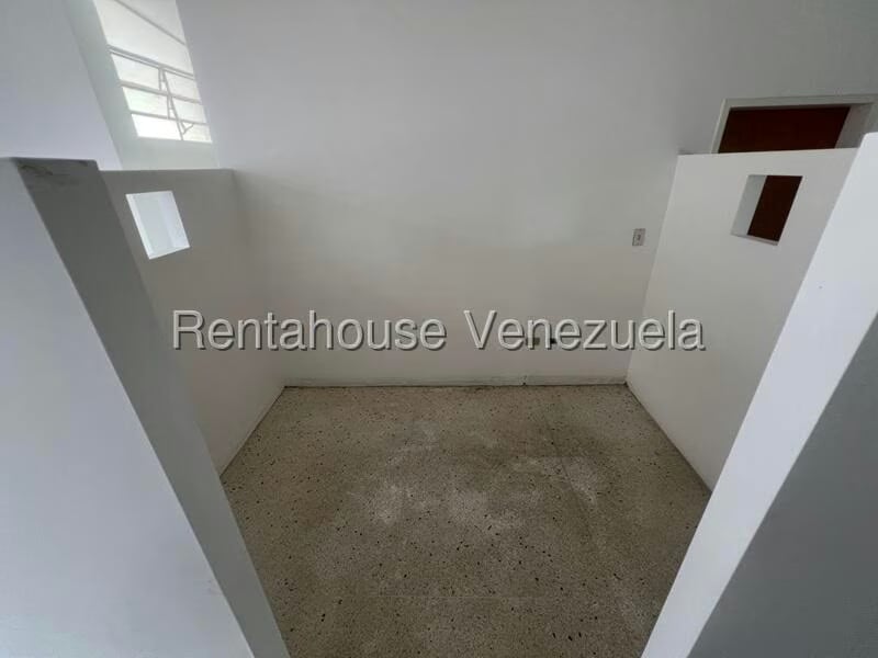 Casa (Duplex) en Alquiler en La Trinidad, Distrito Metropolitano - 18