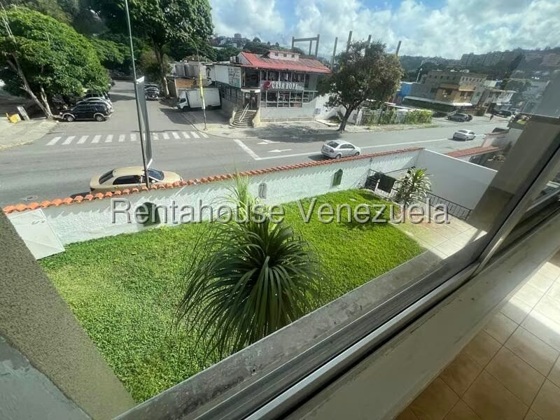 Casa (Duplex) en Alquiler en La Trinidad, Distrito Metropolitano - 28
