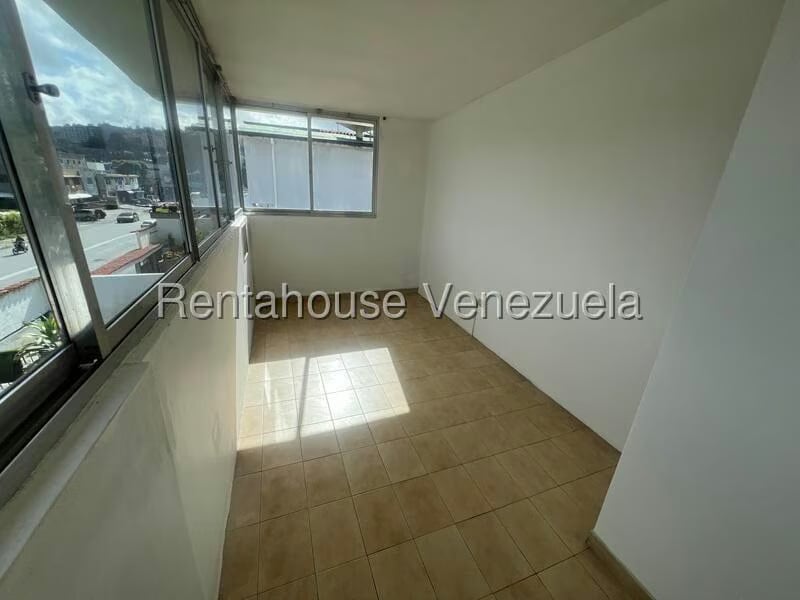 Casa (Duplex) en Alquiler en La Trinidad, Distrito Metropolitano - 29