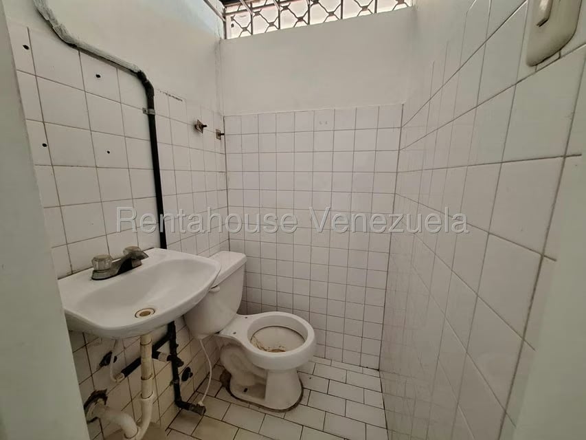 Comercial (Local Comercial) en Alquiler en Los Colorados, Carabobo - 11