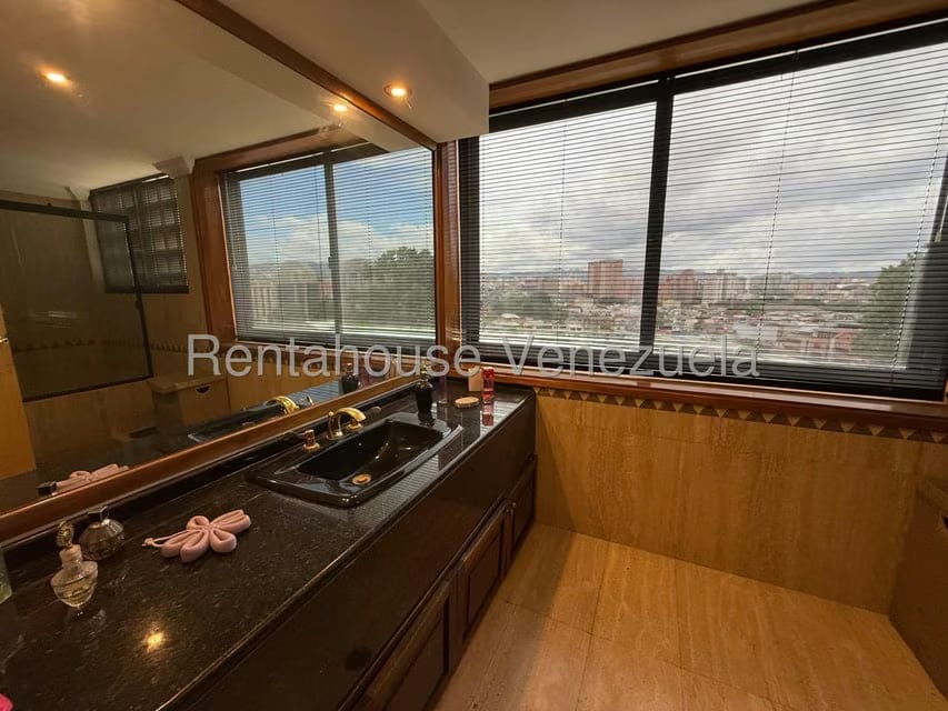 Apartamento (Penthouse) en Venta en Los Chorros, Distrito Metropolitano - 36