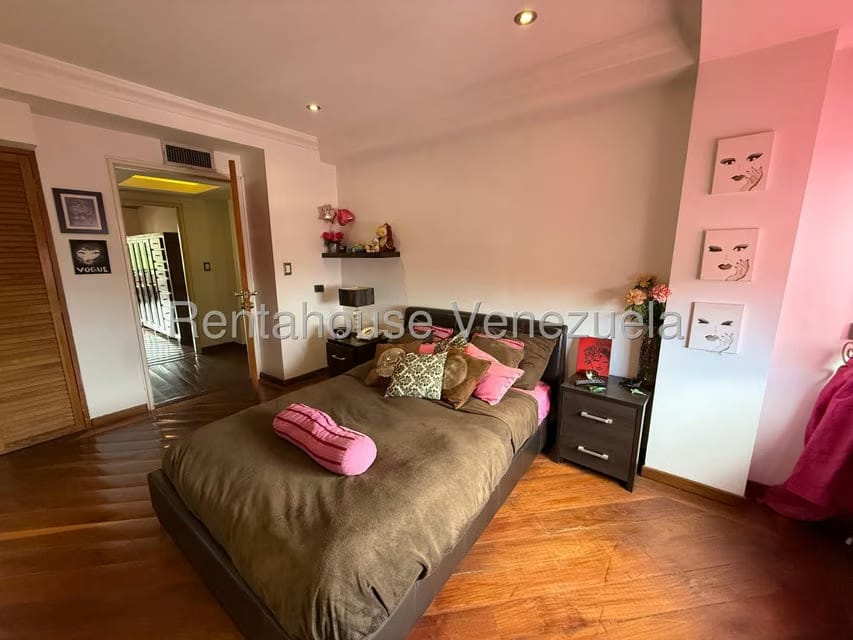 Apartamento (Penthouse) en Venta en Los Chorros, Distrito Metropolitano - 39