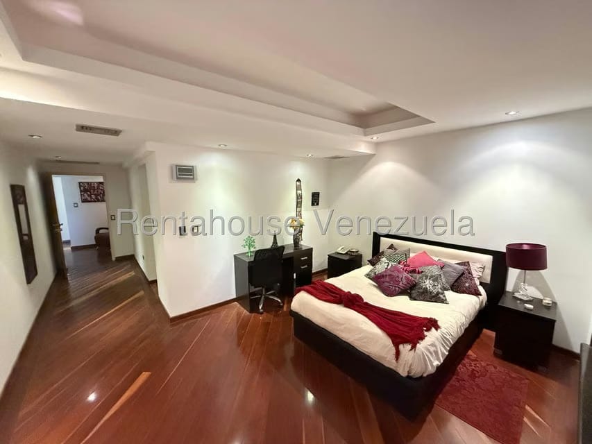 Apartamento (Penthouse) en Venta en Los Chorros, Distrito Metropolitano - 43