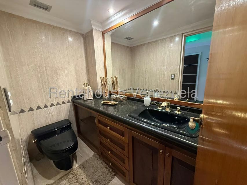 Apartamento (Penthouse) en Venta en Los Chorros, Distrito Metropolitano - 56