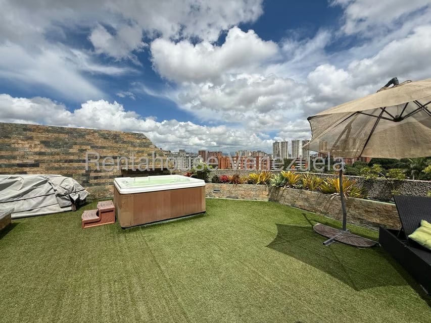 Apartamento (Penthouse) en Venta en Los Chorros, Distrito Metropolitano - 75