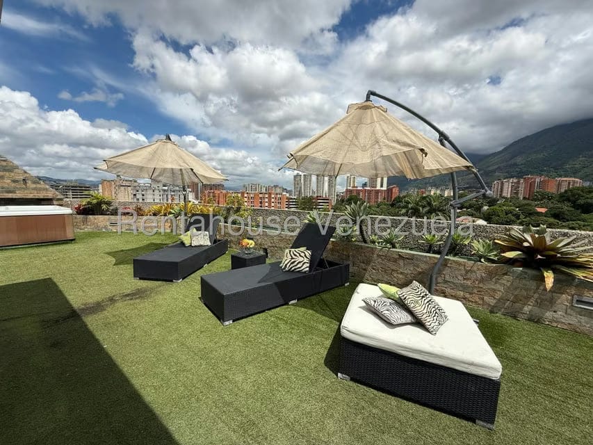 Apartamento (Penthouse) en Venta en Los Chorros, Distrito Metropolitano - 80