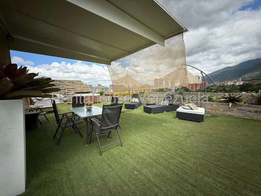 Apartamento (Penthouse) en Venta en Los Chorros, Distrito Metropolitano - 90