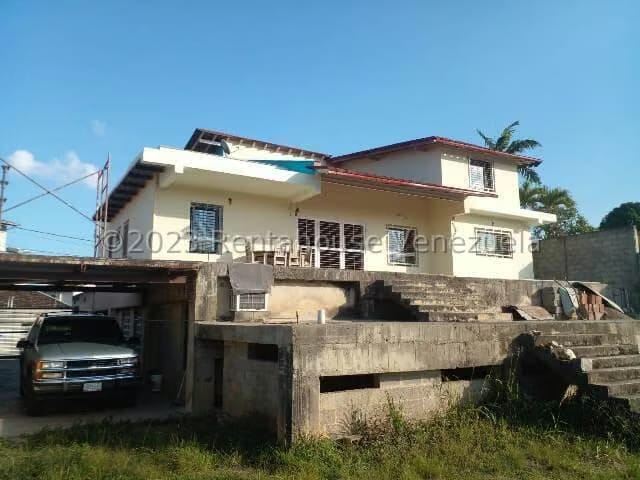 Casa (Duplex) en Venta en El Hatillo, Distrito Metropolitano - 2