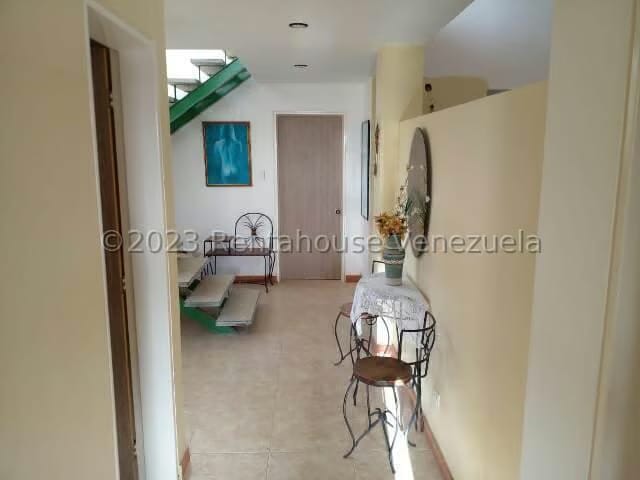 Casa (Duplex) en Venta en El Hatillo, Distrito Metropolitano - 23