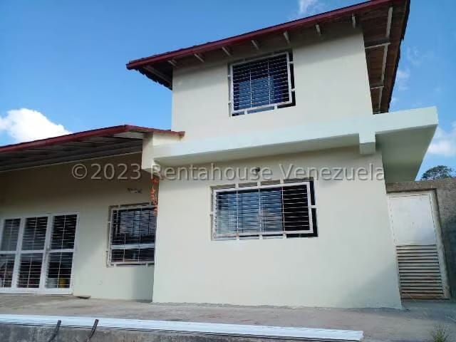 Casa (Duplex) en Venta en El Hatillo, Distrito Metropolitano - 30