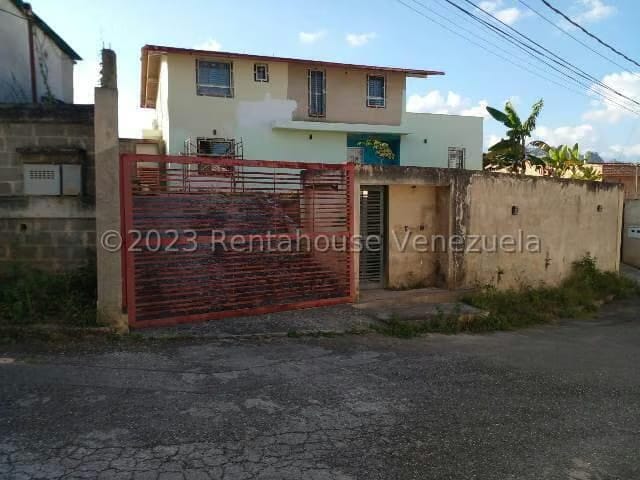 Casa (Duplex) en Venta en El Hatillo, Distrito Metropolitano - 33