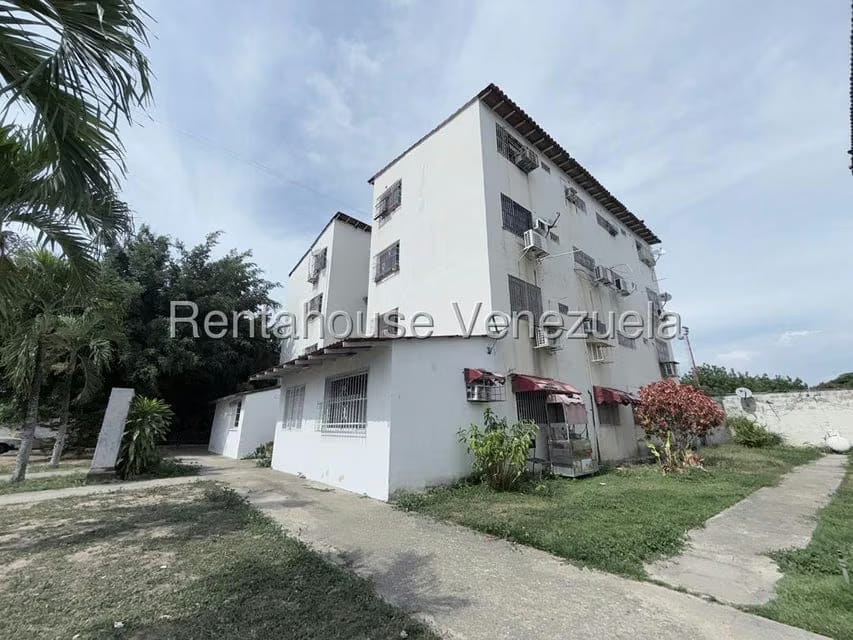 Apartamento (Planta Baja) en Venta en Apamate, Aragua - 23