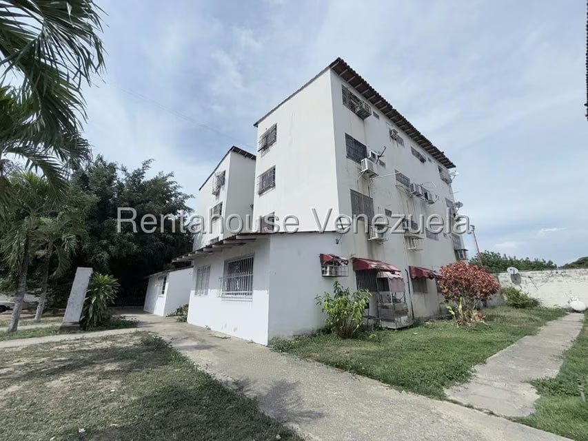 Apartamento (Planta Baja) en Venta en Apamate, Aragua - 23