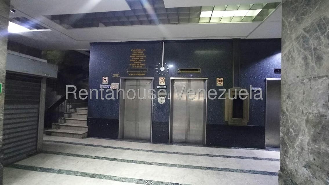 Comercial (Oficina) en Venta en Parroquia Altagracia, Distrito Metropolitano - 2