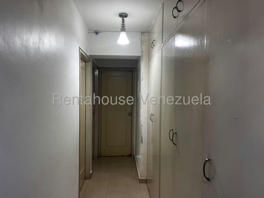 Apartamento (1 Nivel) en Alquiler en Santa Eduvigis, Distrito Metropolitano - 13