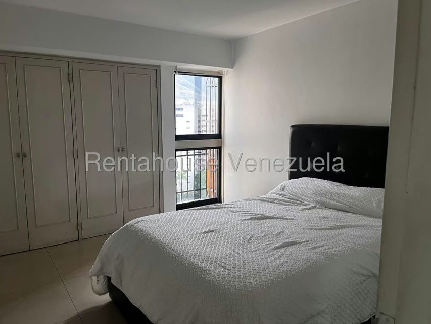 Apartamento (1 Nivel) en Alquiler en Santa Eduvigis, Distrito Metropolitano - 16