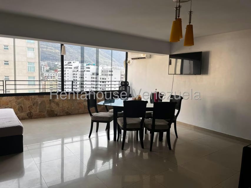 Apartamento (1 Nivel) en Alquiler en Santa Eduvigis, Distrito Metropolitano - 3