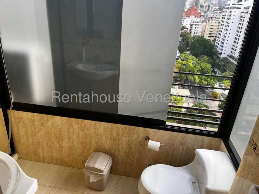 Apartamento (1 Nivel) en Alquiler en Santa Eduvigis, Distrito Metropolitano - 22