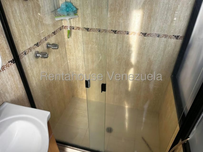 Apartamento (1 Nivel) en Alquiler en Santa Eduvigis, Distrito Metropolitano - 23