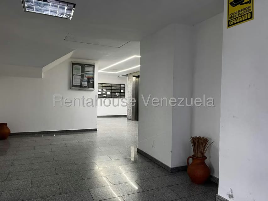 Apartamento (1 Nivel) en Alquiler en Santa Eduvigis, Distrito Metropolitano - 25