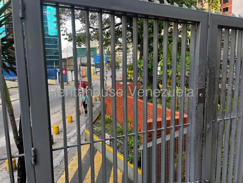 Apartamento (1 Nivel) en Alquiler en Santa Eduvigis, Distrito Metropolitano - 26