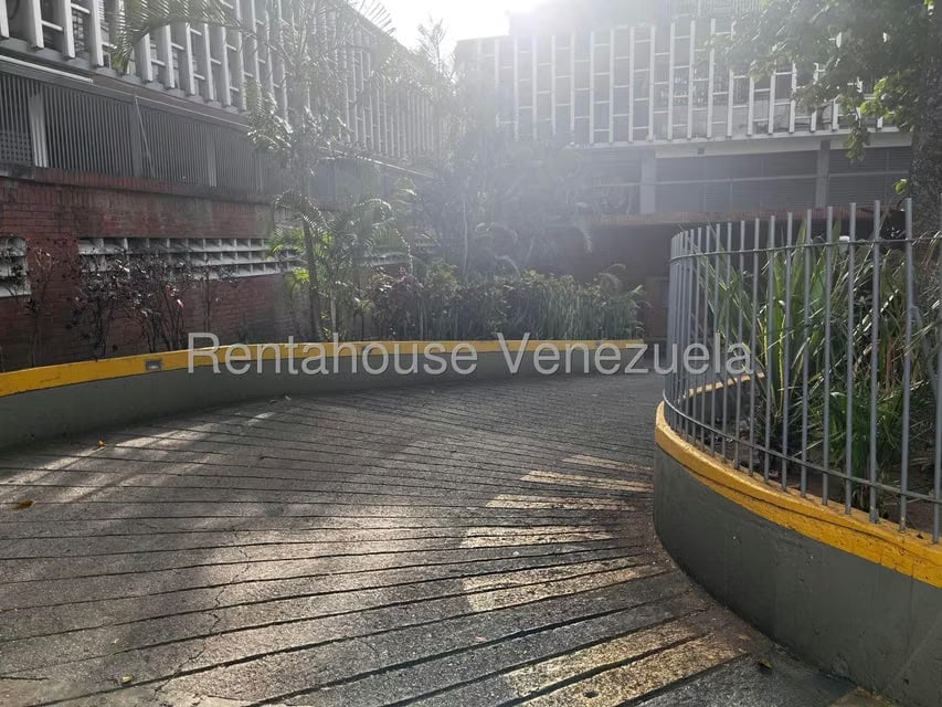 Apartamento (1 Nivel) en Alquiler en Santa Eduvigis, Distrito Metropolitano - 30