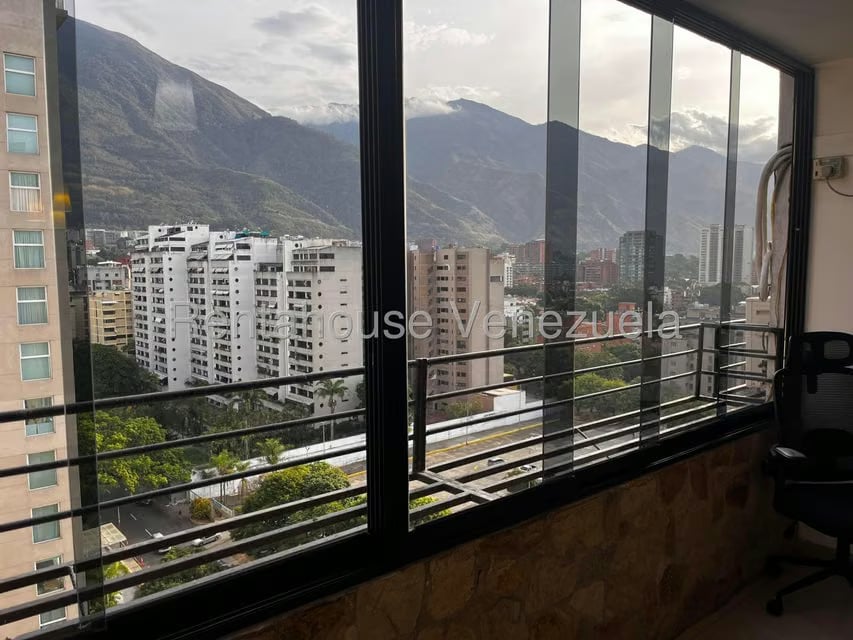 Apartamento (1 Nivel) en Alquiler en Santa Eduvigis, Distrito Metropolitano - 9