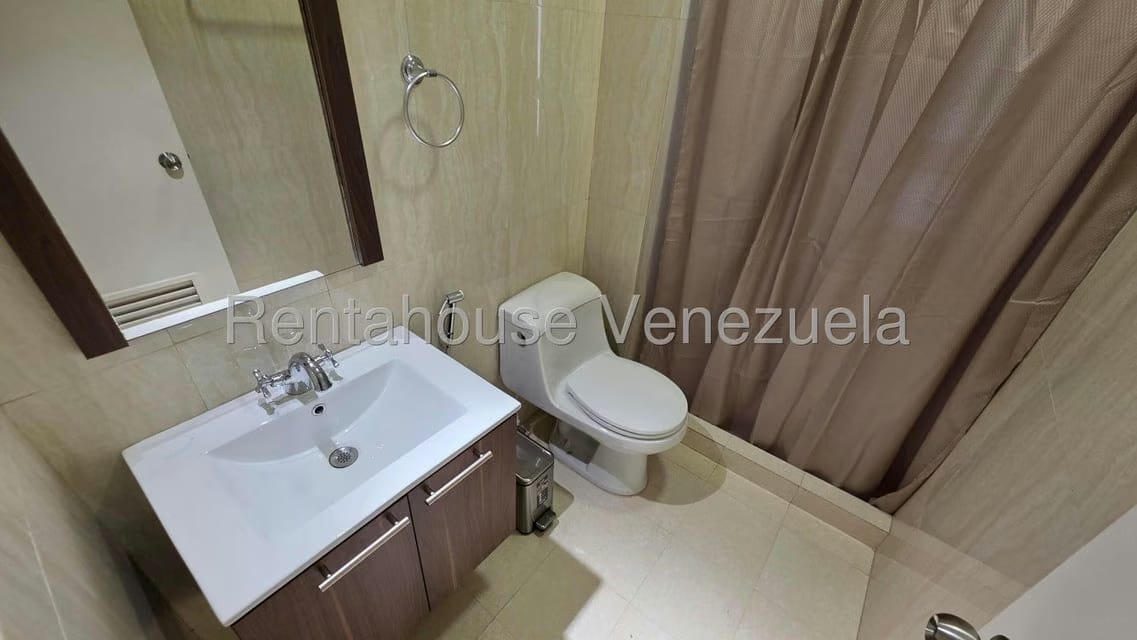 Apartamento (1 Nivel) en Alquiler en Los Samanes, Distrito Metropolitano - 6
