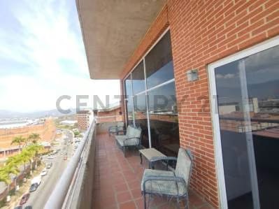 Penthouse en Venta Ubicado en Guatire - Frutas Condominiums - 7