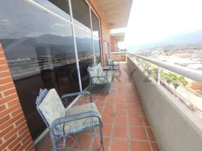 Penthouse en Venta Ubicado en Guatire - Frutas Condominiums - 8