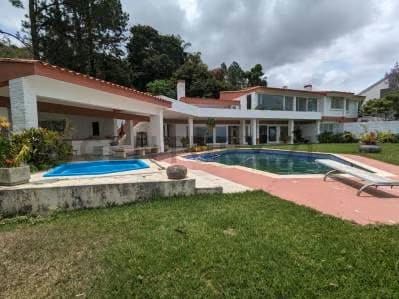 Amplia casa en la Lagunita Country Club