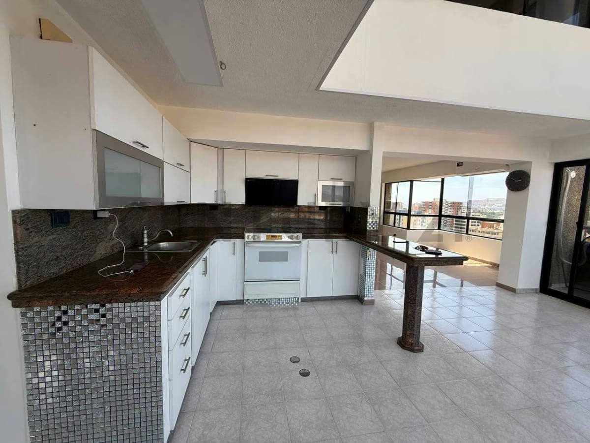 Apartamento PH en venta de 272 m2 Lecheria CR Ikabaru - 4