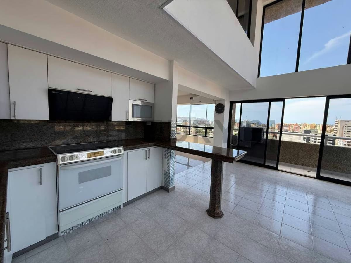 Apartamento PH en venta de 272 m2 Lecheria CR Ikabaru - 6