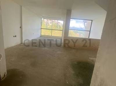 Se vende Terreno en Caicaguana, El Hatillo con Casa quinta en obra gris - 5